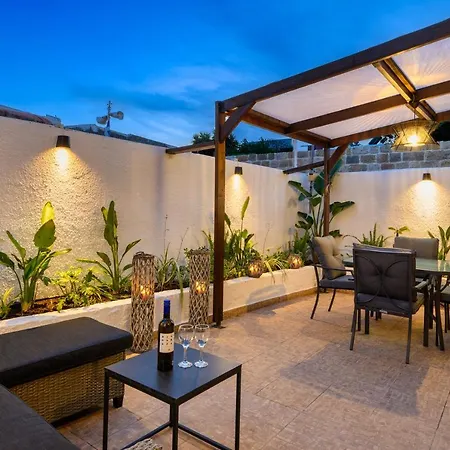 Old Town Villa *